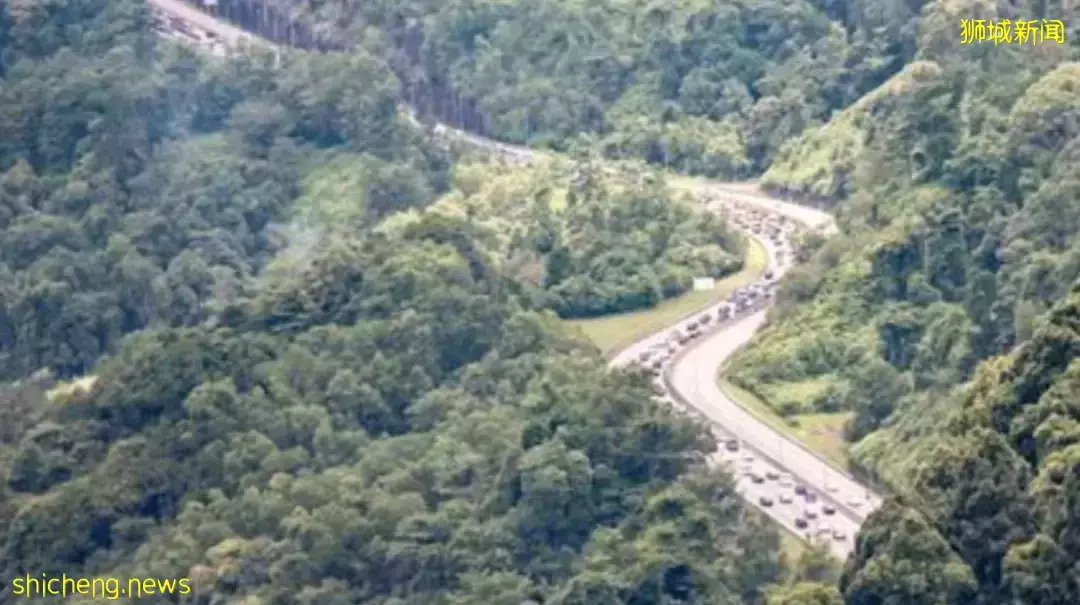 新加坡回到疫情前: KTV、商場、景點爆滿！周末28萬人湧去新山