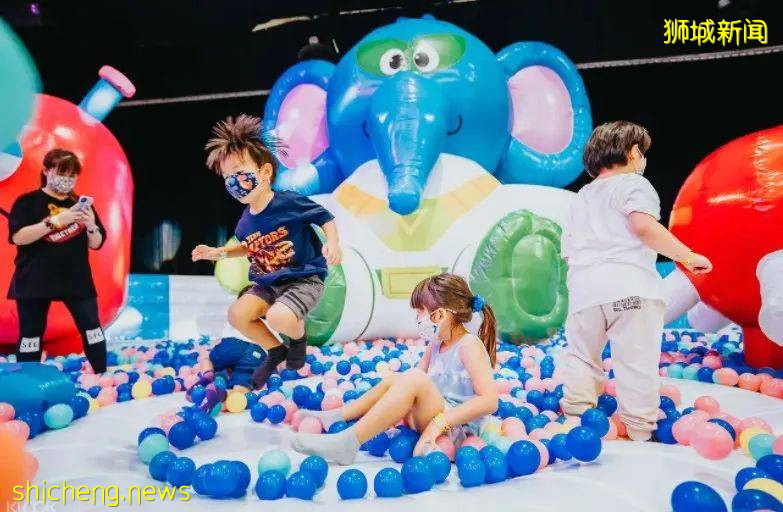室内大型充气城堡嘉年华闪现滨海湾金沙!一波遛娃走起来