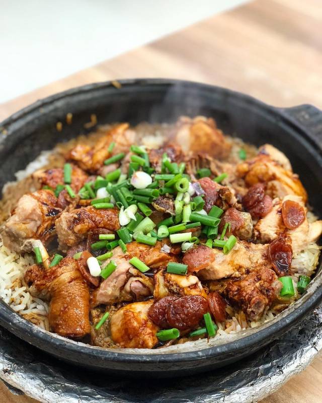 骨灰級吃貨推薦！盤點新加坡13家人氣砂煲飯 · 鹹香入味，真材實料 · 一口撩倒你的胃