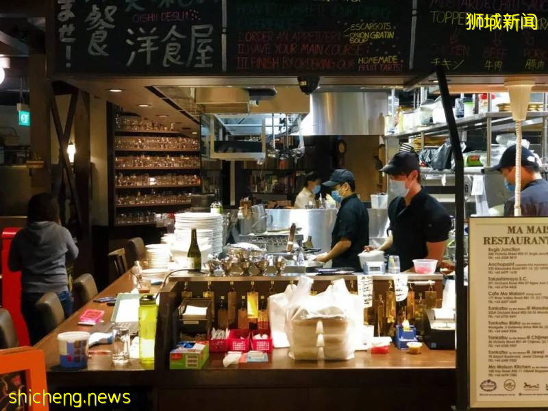 新冠疫情中，外賣騎手眼中的“折疊新加坡”!