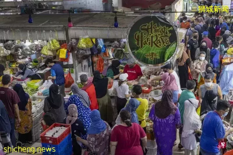 除了扫货、越堤、豪吃,松绑后首个长周末,新加坡人在做啥