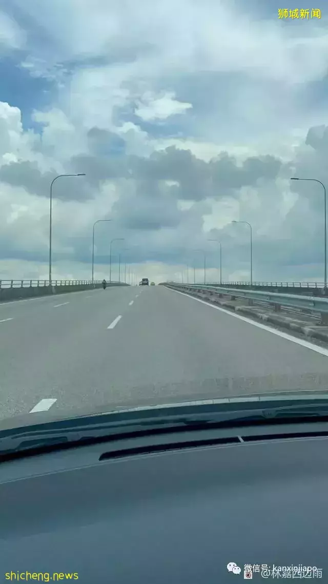 “在新加坡闷了两年,我终于开车回马来西亚探亲咯”