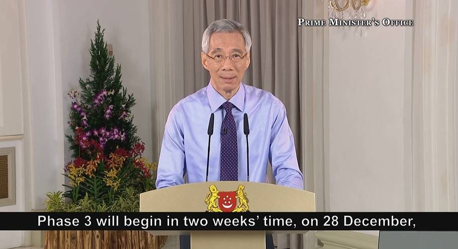 擠！爆！了！2020在家待了一整年，年底了，全新加坡的人都上街排隊