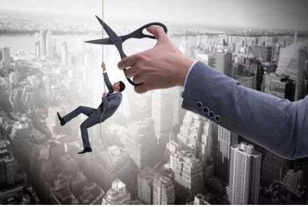 疫情前的新航机师VS疫情后新航机师,从制服诱惑到跑腿一哥