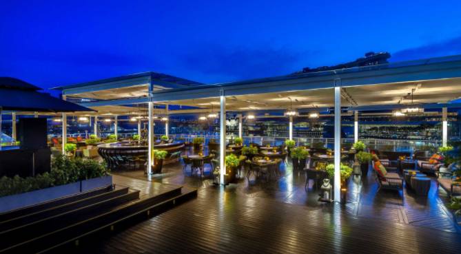 新加坡必到的 8 大屋頂酒吧