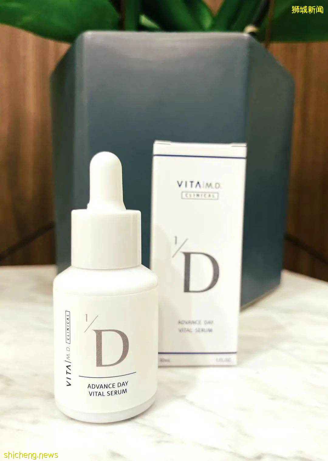 新加坡童年女神隐婚10年，41岁嫁富豪老公，50岁美成了天仙