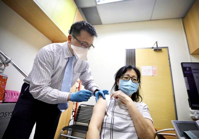 新加坡21家诊所开放接种疫苗，这部分人千万不要打