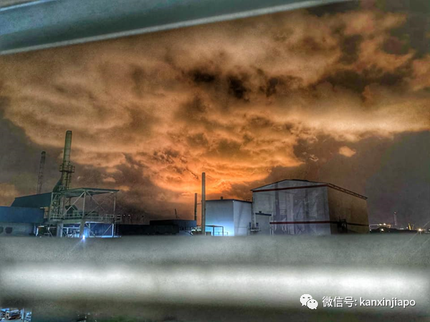 连续两晚新加坡夜空闪烁着红光，到底发生了什么事