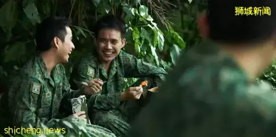 世界第一的新加坡航空，竟被人投诉飞机餐“比当兵吃得还差！”