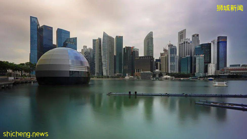 新加坡总理李显龙今年首次全国演讲，宣布一波新常态