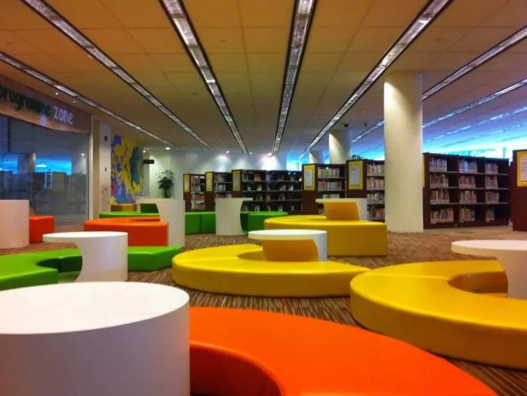 新加坡 假期來臨，不妨帶孩子泡一泡圖書館
