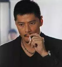 那些年新加坡最灿烂的五位男星：能叫上名字的人估计已经四十岁了