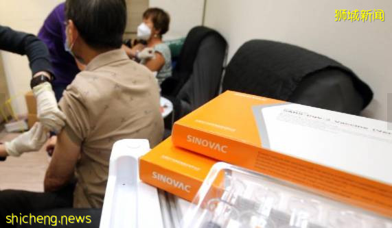 免費接種！科興疫苗納入新加坡全國接種計劃，專家建議民衆接種三劑以確保效果