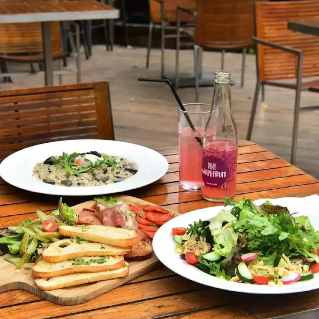 狮城MRT美食 打卡完网红武吉知马老铁路后,Hillview MRT美食等你来一探究竟