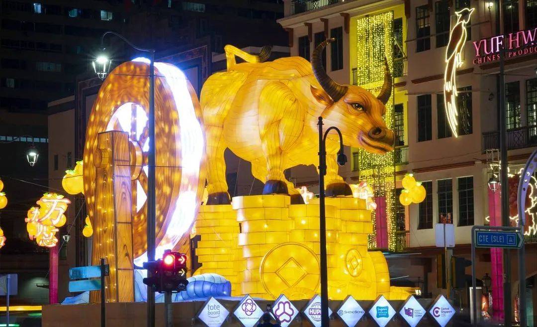 新加坡牛車水人從衆𠈌!他們都去這家店,泰式烤肉+火鍋太上瘾了!每盤1.8元起