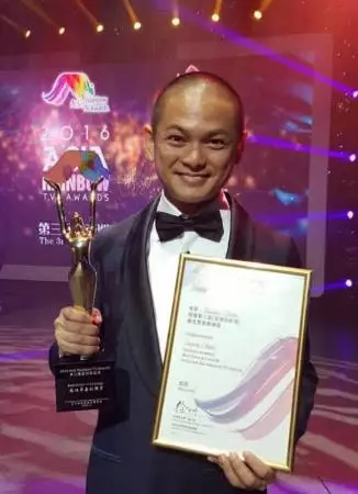 周崇慶今年上“神台” Auntie Lucy深入民心