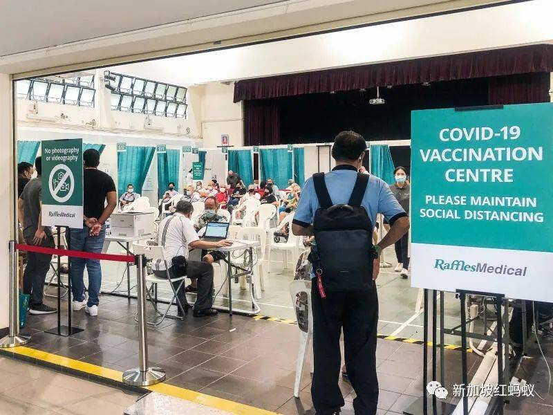 在新加坡接種疫苗竟然有贈品拿　不去打似乎對不起自己