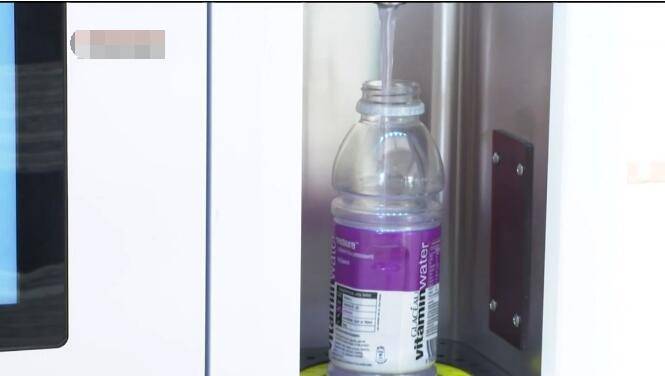 新加坡这些黑科技防疫设备,哪一个惊艳了你