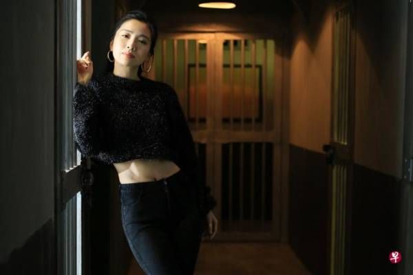 首演英语剧失眠两天 马艺瑄穿旗袍打斗 有吻戏