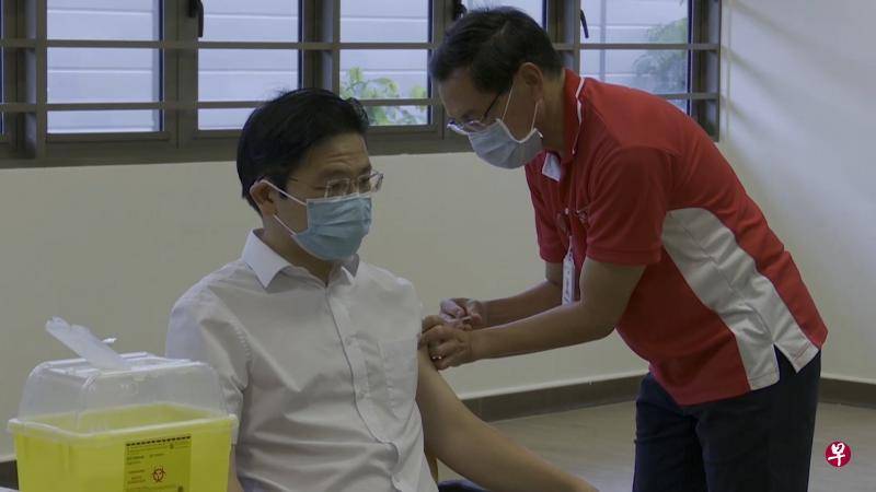 新加坡2部长接种疫苗 