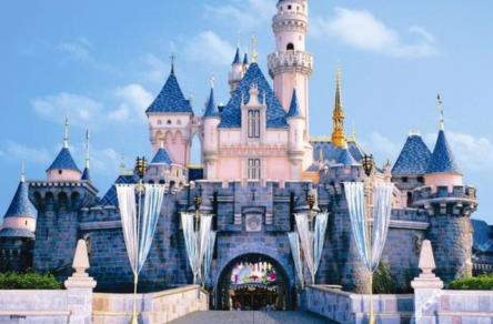 客觀分析!留學新加坡還是留學香港