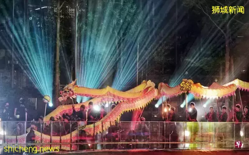 【圖集】這場視覺盛宴在新加坡辦了50年，今年首登星耀樟宜酷炫特效夢幻極了