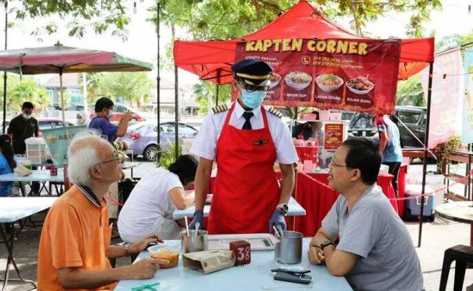 新加坡航空传奇陨落，大批空姐、空少、空乘、地勤都干嘛去了
