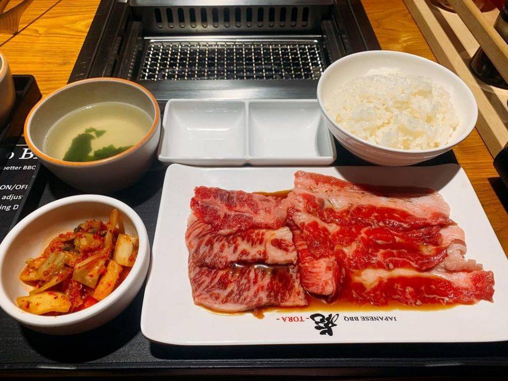 一人食餐廳王牌指南☝🏻 單獨吃飯不孤單！開啓自己的烤肉、壽司派對