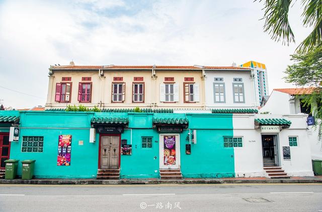 东南亚最小的旅游国家,仅相当于世界中等城市,华语是官方语言