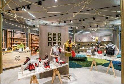 男女朋友走不动系列潮鞋，都在这条路上