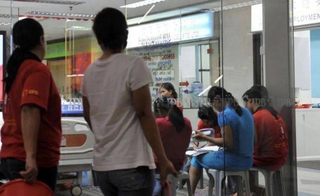新加坡小康家庭每月赚多少钱？揭秘新加坡中产现状