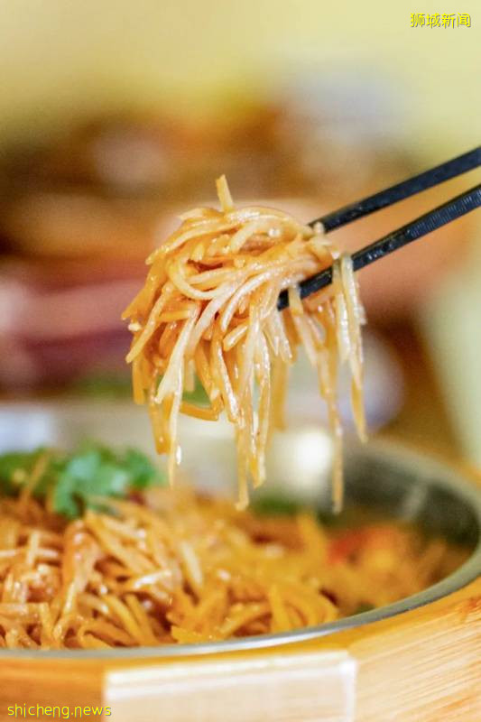 新加坡唯一的徐州餐厅开启送菜模式!招牌菜买一送一