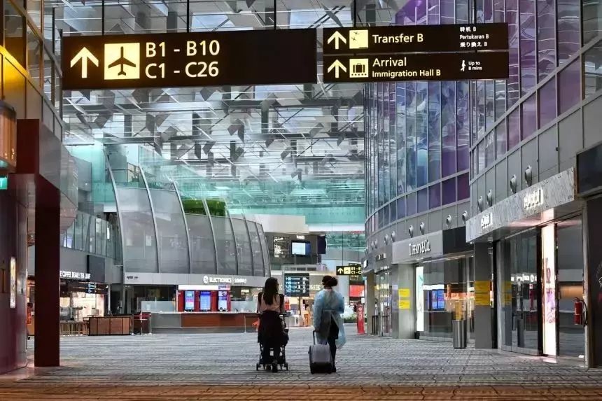 突發新政！新加坡對所有國家增加入境要求，包括中國！曝奧密克戎可1傳50人