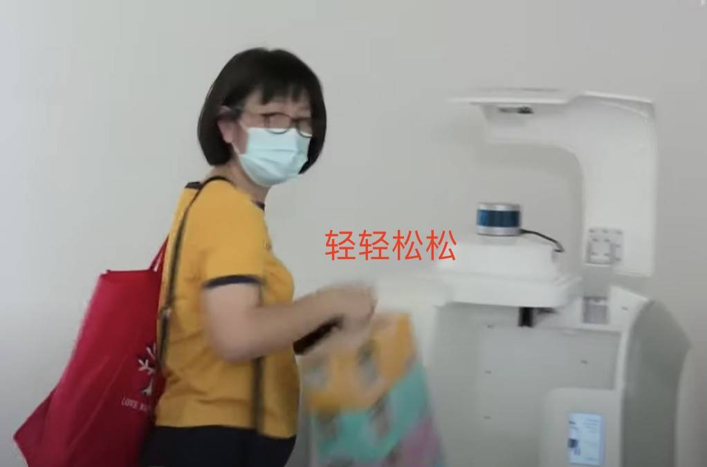 新加坡送貨機器人驚豔全世界！遇人會轉彎、半小時送達！現在免費