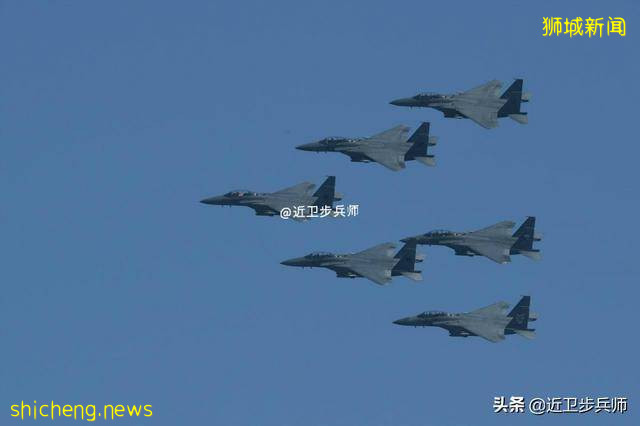 华人眼镜兵不少：新加坡阅兵式的细节不止这些，看完涨知识