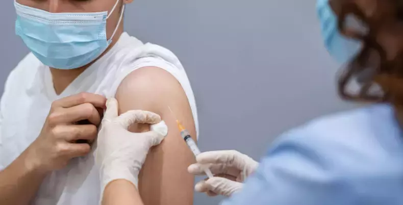 最新!4天後,新加坡20個新政開始生效!明年這類人不能申請、更新PR和准證