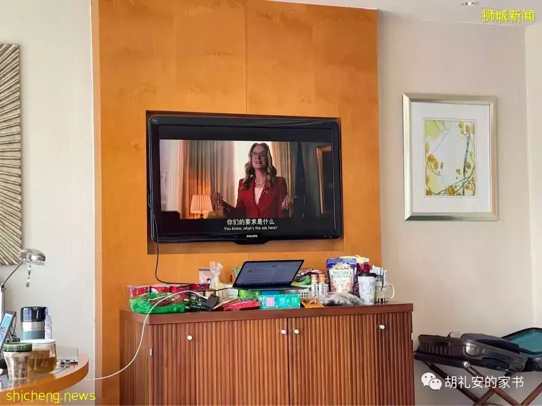 “从新加坡回到上海,封锁一再延长,我被卷入了这场前所未有的大事件”