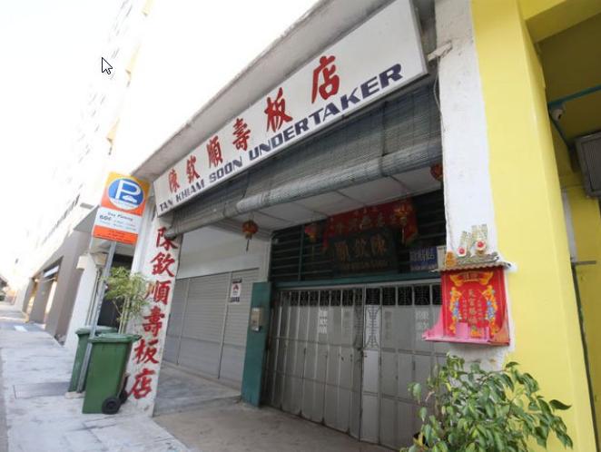 乌龙仵作佬 烧错商人尸 家属设灵堂 无奈拜骨灰