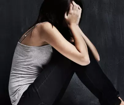 罕见!这个中国客工在新加坡非礼女性被鞭刑9下!他,潜逃海外13年后回来仍受罚