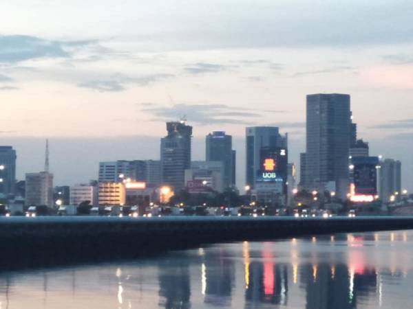 马劳贴文向祖国致歉  “对不起,我选择了新加坡”