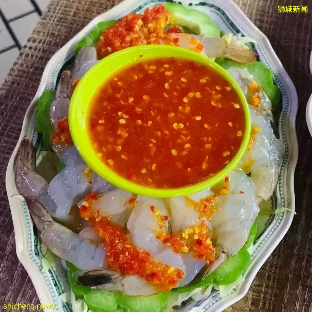 “我一年吃5次的超人气泰国炭烤火锅,居然要搬走了???”