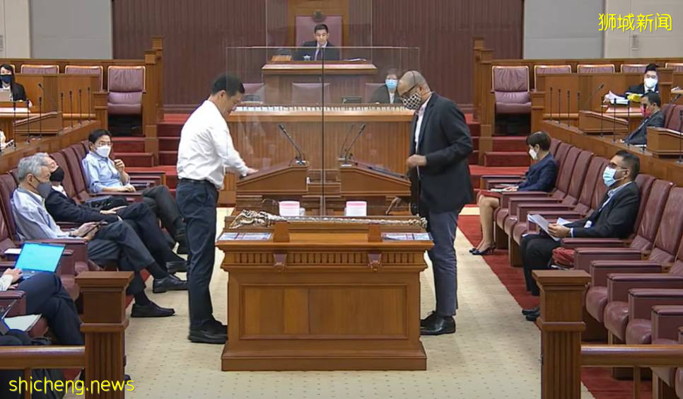 部长:新加坡绝无隐瞒疫情事实!又一国家选择与病毒共存,中国也快了