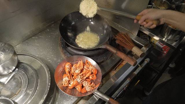 比雙11剁手更恐怖的事情是——這家烤魚、小龍蝦，竟然讓人