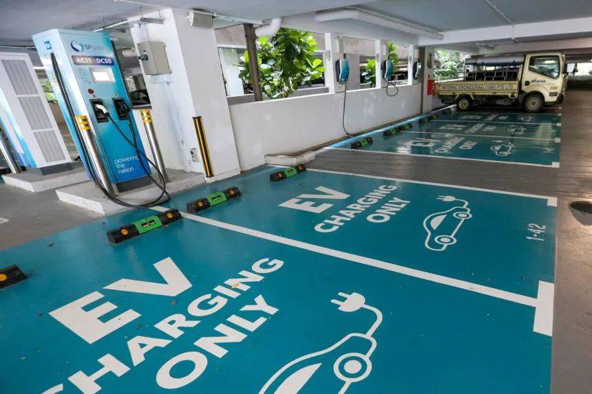 推廣清潔駕駛!新加坡國立大學電動巴士上線