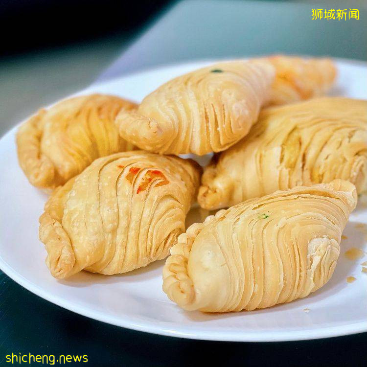 酥到掉渣的顺顺发脆皮咖喱卜😘金黄饱满、馅料扎实,手工制作绝对新鲜可口