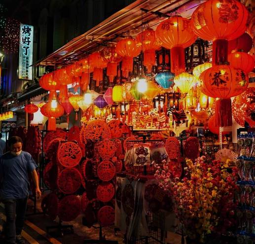 新加坡唐人街解鎖網紅打卡新姿勢,網友:滿滿的豐收味兒