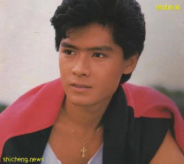 新加坡一哥李南星近况,身材健硕状态好,沉迷做菜将在网上卖饼