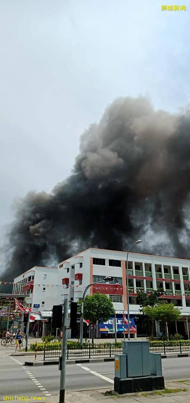 恐怖！新加坡這個食閣煤氣罐爆裂，發生大火！兩小夥勇敢救急