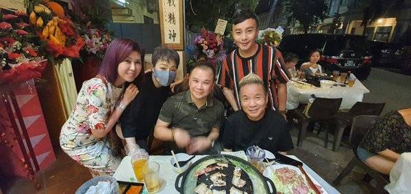 “明珠姐妹”拆夥10年 如今再“合夥”開火鍋店