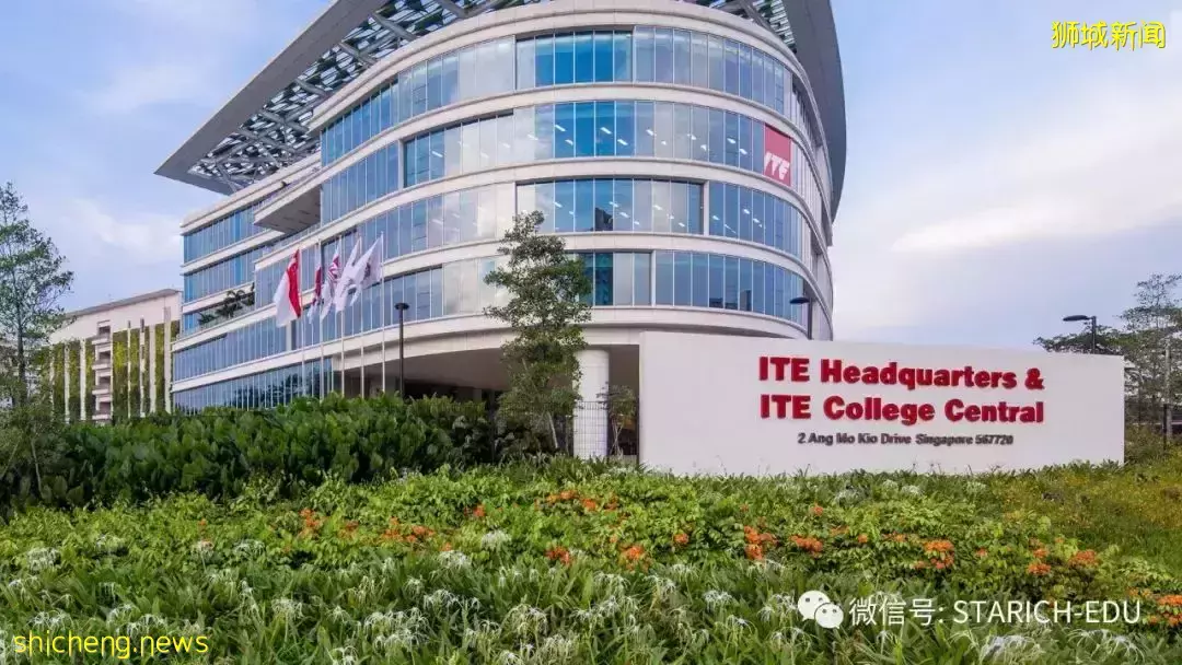 新加坡有152所“初中”,但是只有22所“高中”。剩下的学生都去哪了